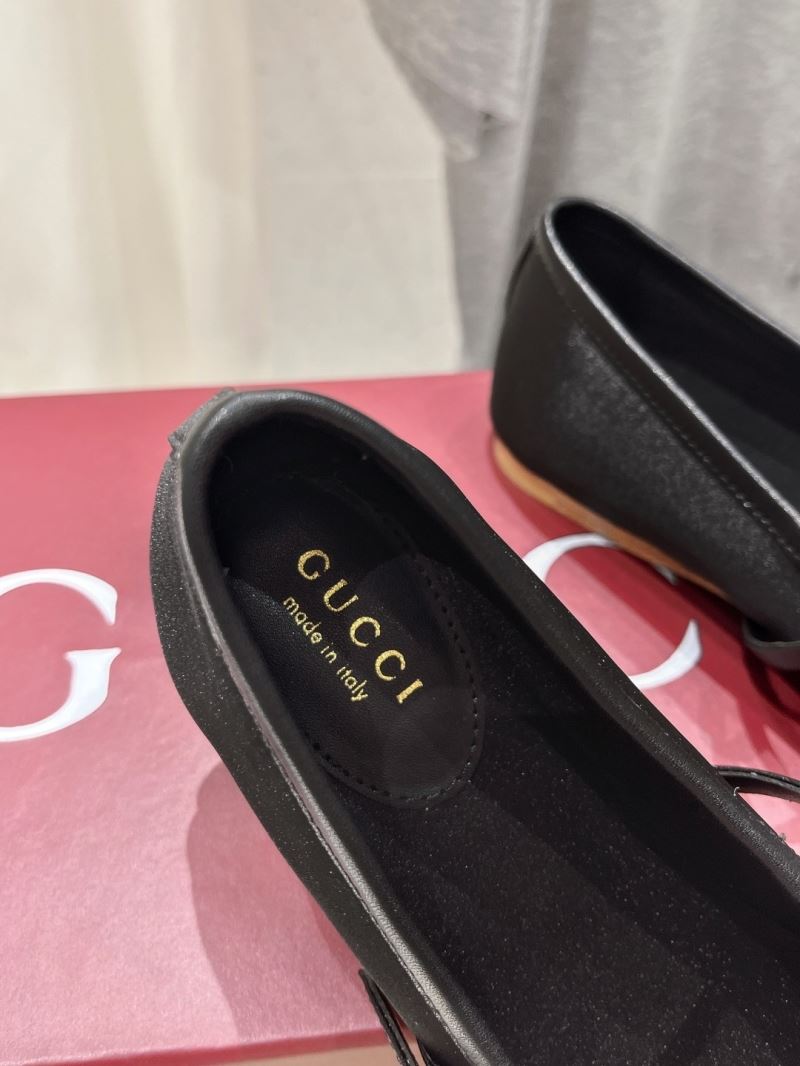 Gucci Flat Shoes